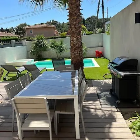 Ma Belle Maison Piscine Avignon بيت للعطل فينوف ليز أفيجْنْ