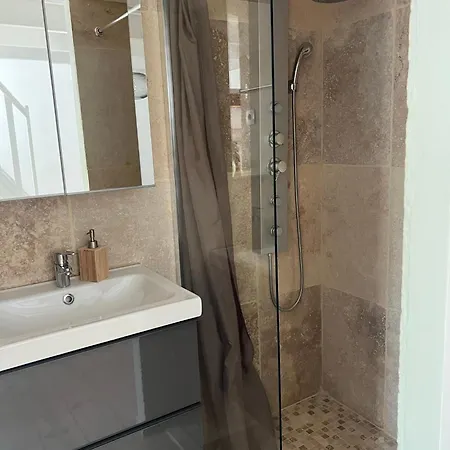 Ma Belle Maison Piscine Avignon * فينوف ليز أفيجْنْ
